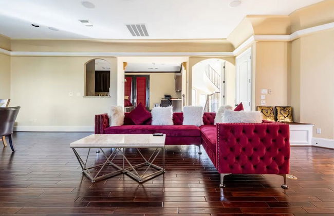 BIZI near Galleria Mall - Foto 29