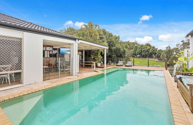 Waterfront Canal Escape in Burleigh - Photo 12