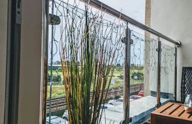 Beautiful 2 bedroom flat overlooking golf course - Foto 15