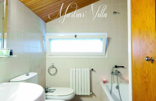 Martin 's Villa. House on the beach with pool - Foto 18