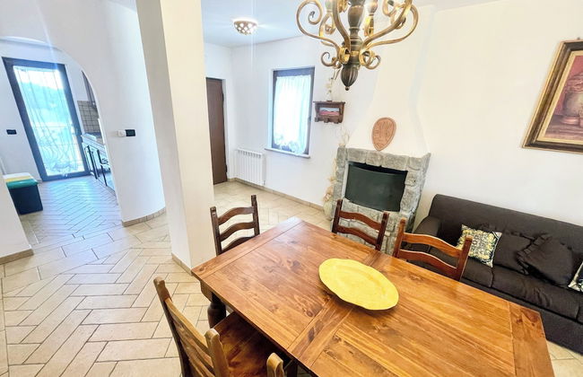 Pool, Jacuzzi and Events Room - Charming Villa in Umbria - Sleeps 24 - Lake View - Foto 44