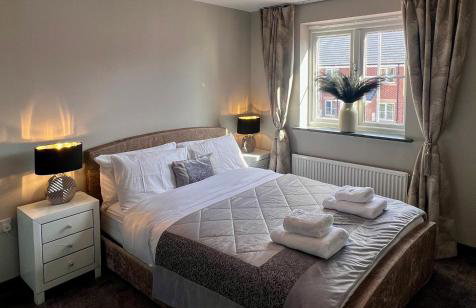 Ultra Modern large 4 bed executive home Durham - Photo 47