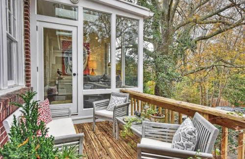 Modern 2BR Condo with Sunroom near Uptown - Foto 25