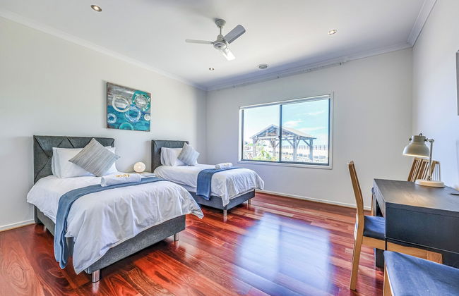 StayAU 5BR Lakefront Escape Point Cook - Foto 36