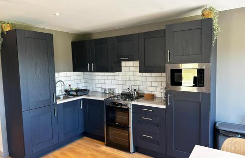 Spacious 3-Bedroom Chalet on Country Estate near Glasgow - sleeps 6 - Photo 3