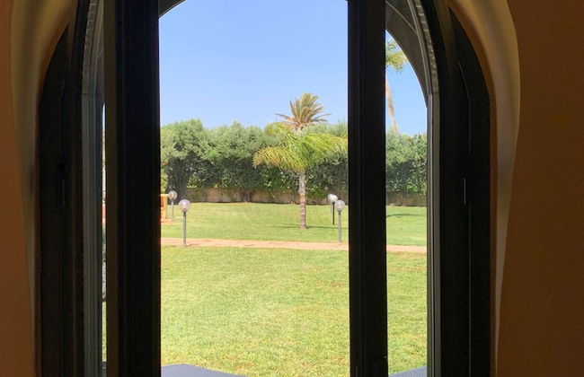 Smiles & Sunsets - Marino's Resort - Foto 43