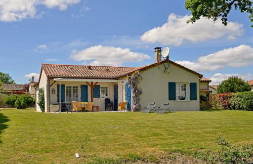 Villa with garden near beautiful golf course - Foto 1