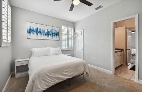 Tampa Private Large House, Game Room & Backyard - Sleeps 12, 4bdr, 3bth, Quiet Community, Near Everything in Tampa & St Pete - Foto 63