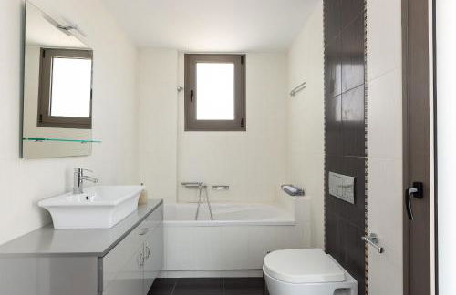 Anesis Villa, with Private Pool & BBQ, By ThinkVilla - Foto 38