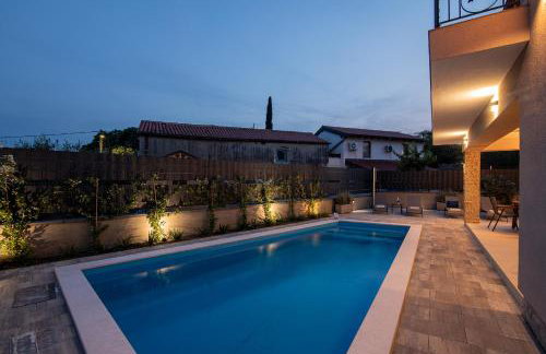 Villa Lusarci with pool - Foto 23