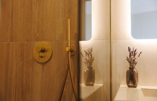 Elysian Boutique Suites - Photo 28