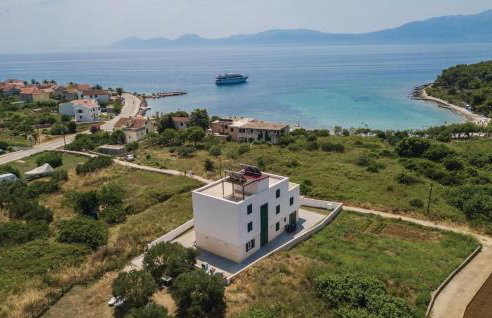 Villa Sucuraj - Foto 1