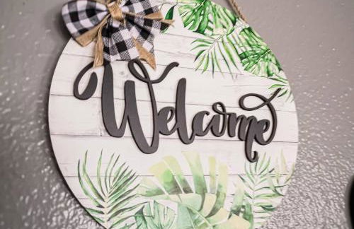 Enchanting Garden with Luxe Jacuzzi Spacious Yard - Foto 12