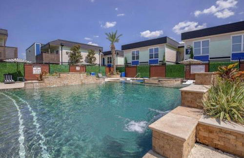 Resort Style 2BR Stay with BBQ, Gym & Sparkling Pool - Foto 24