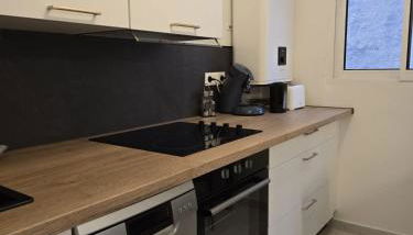 L'Alphonse l Near the Port l Shellter Rentals - Photo 4