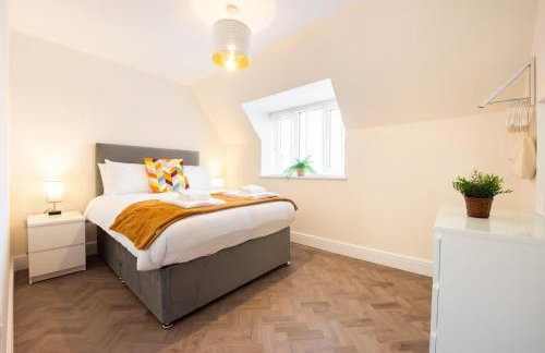 8 The Royal Serviced Apartments ,Harwich, One Bed Parking, Fast Wifi, Space Apartments - Foto 1