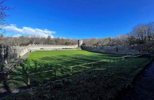 Orchard Lodge-Coastal Retreat, newly built hideaway with village views and private terrace - Foto 49