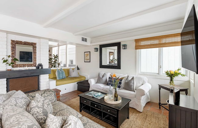 Unbeatable Beachfront Bliss w/ Ocean Views, Luxe Interiors & Patio Beach Road - Foto 7