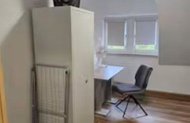 Schöne Vollausgestattete Monteurs- Gästewohnung nähe Raffinerie Leuna und Geiseltalsee 0308 - Foto 12