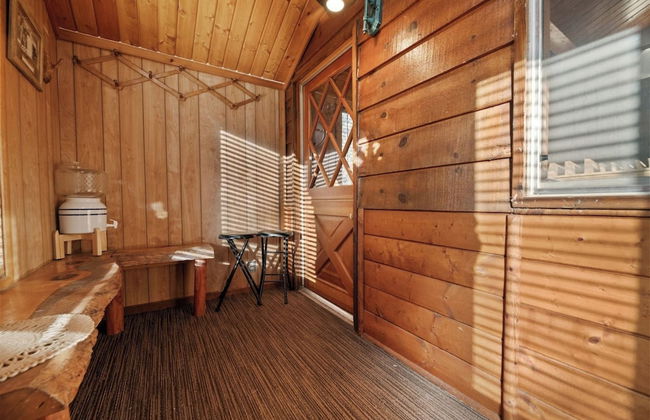 Charming Mountain Getaway - Photo 14