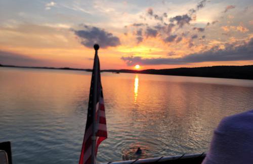 Bear Den on Lake Ouachita 2BR Condo at Mountain Harbor Resort - Foto 59