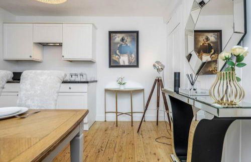 Stylish Victorian 3 Bed House Huge Garden/Parking - Foto 14