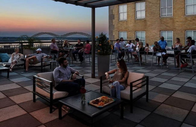 Bluebird Suites near AutoZone Park - Foto 43