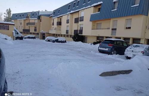 Studio MARMOTTE FONT-ROMEU 4 personnes avec balcon Résidence VAL SOLEIL entièrement rénové en juin 2021 place de PARKING & WIFI gratuit , draps & serviettes de toilettes non inclus, sabanas y toallas no incluidos - Foto 28