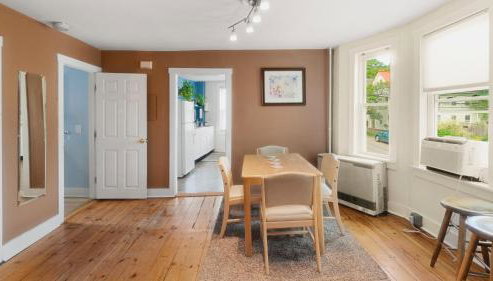 East end. Walk to food, beer and downtown fun. - Foto 3