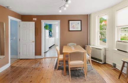 East end. Walk to food, beer and downtown fun. - Photo 3