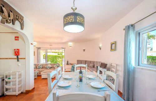 Villa Amendoeira-POOL HEATED - By Algarkasa - Foto 33