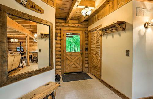 Classy Home w/ Hot Tub: 2 Mi to Lake Access! - Photo 4