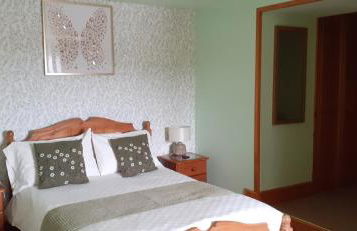 Henblas Holiday Cottages - Photo 8