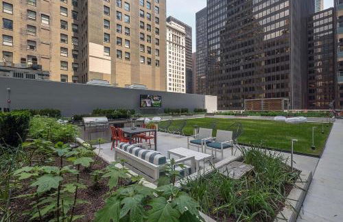 Blueground The Loop pool AC nr park CHI-1188 - Foto 24