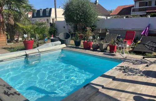 Petit paradis accueillant piscine proche CNFDI Chambre privée - Foto 4