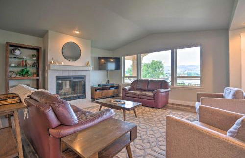 Manson Villa with Hot Tub about 1 Mi to Wineries! - Foto 1