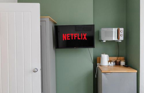 Bay City Studio Apartments - Foto 11