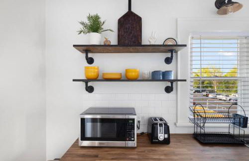 Walk to State Street - Remodeled Home - Foto 15