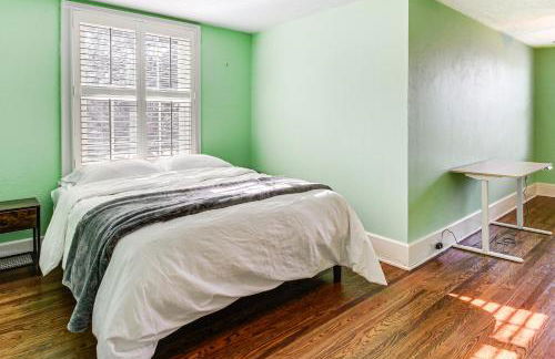 Pool, Patio and Putting Green Manchester Getaway - Foto 20