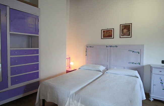 Farmhouse Bliss With Pool, Wine and Tails - Photo 5