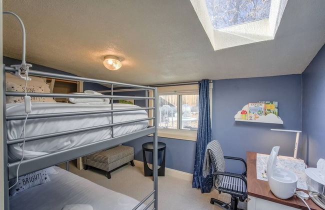 Downtown 1900 Classic 3 Bedroom Value - Photo 4