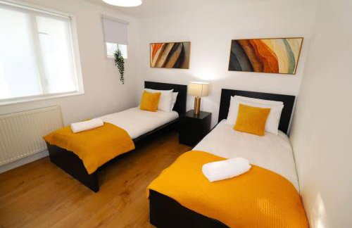 Hutchcomb Villa, 4 Bed Luxury House,Oxford+Parking - Foto 5