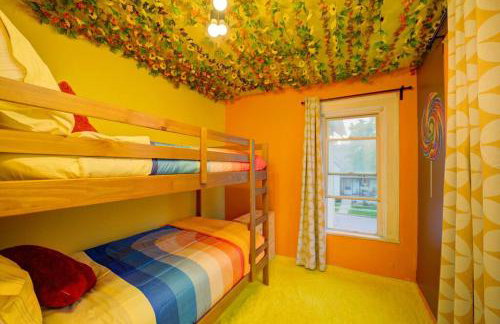 Retro 1970's Rollercoaster House 5 Mins from Cedar Point - Photo 14