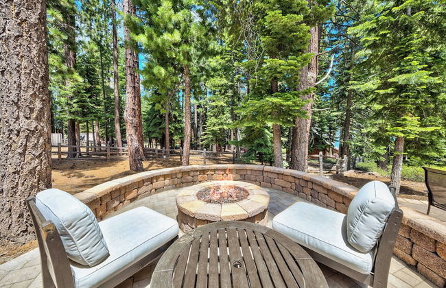 Central Clean Home with Hot Tub Near Ski - Photo 31