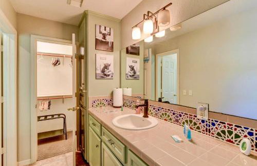 Riverside country retreat with easy access to all that Houston has to offer - Foto 32