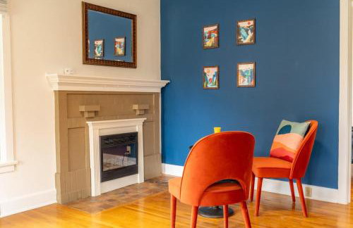 Parkside Escape South Hill w Private ADU - Photo 3