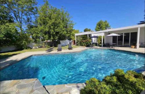 Beautiful 4BD and 3BA Pool Jacuzzi Vacation Home - Foto 2