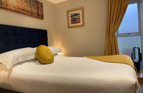 The Mews with Private Parking - Foto 10