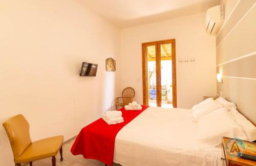 Piano terra sul lungomare con parcheggio - Foto 9