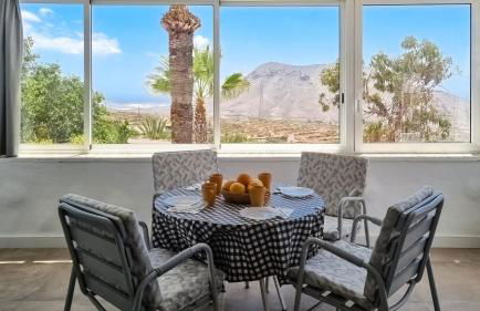 Villa Azure Horizon and Breeze - Panoramic Ocean View and Heated Pool - Foto 80